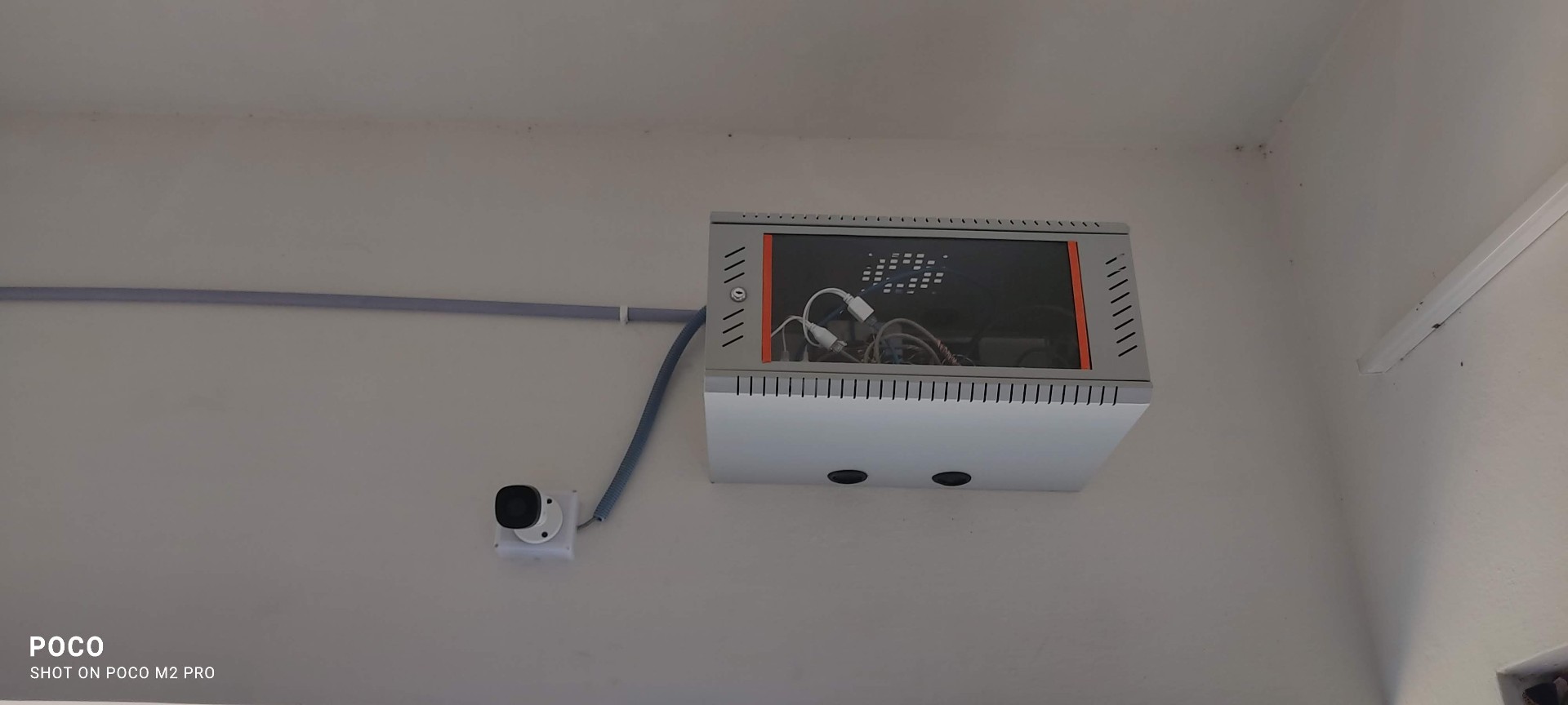 Wall-Mount Rack + CCTV Point